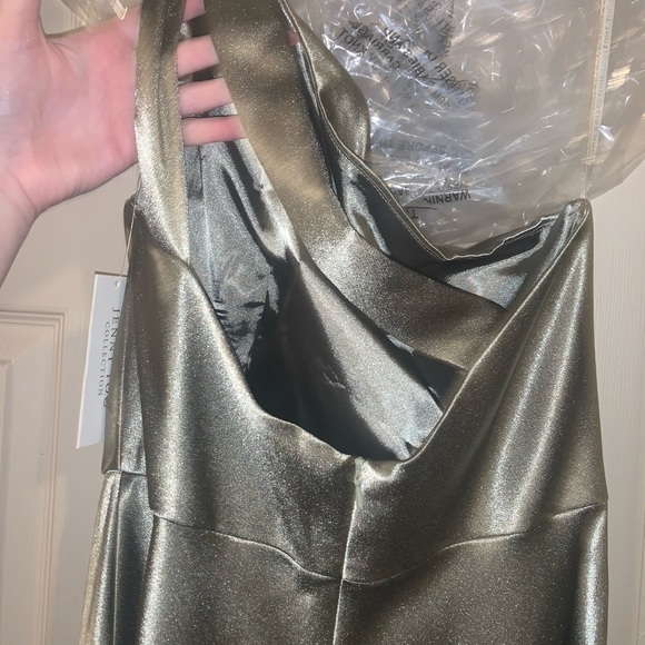 Floor Length Sage Green Satin JENNY YOO gown brand new - Picture 4 of 8